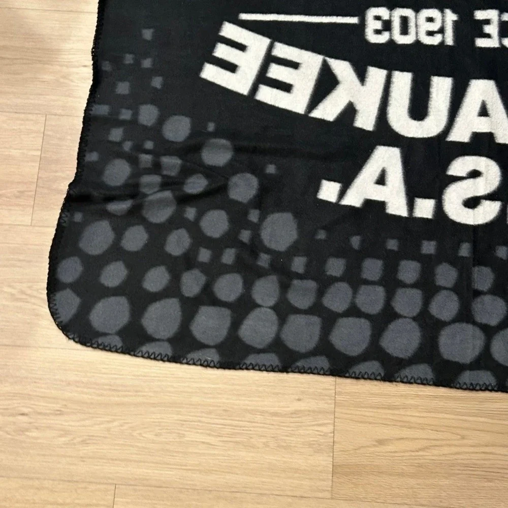 Harley-Davidson American Legends‎ Fleece Blanket Genuine Milwaukee USA Black